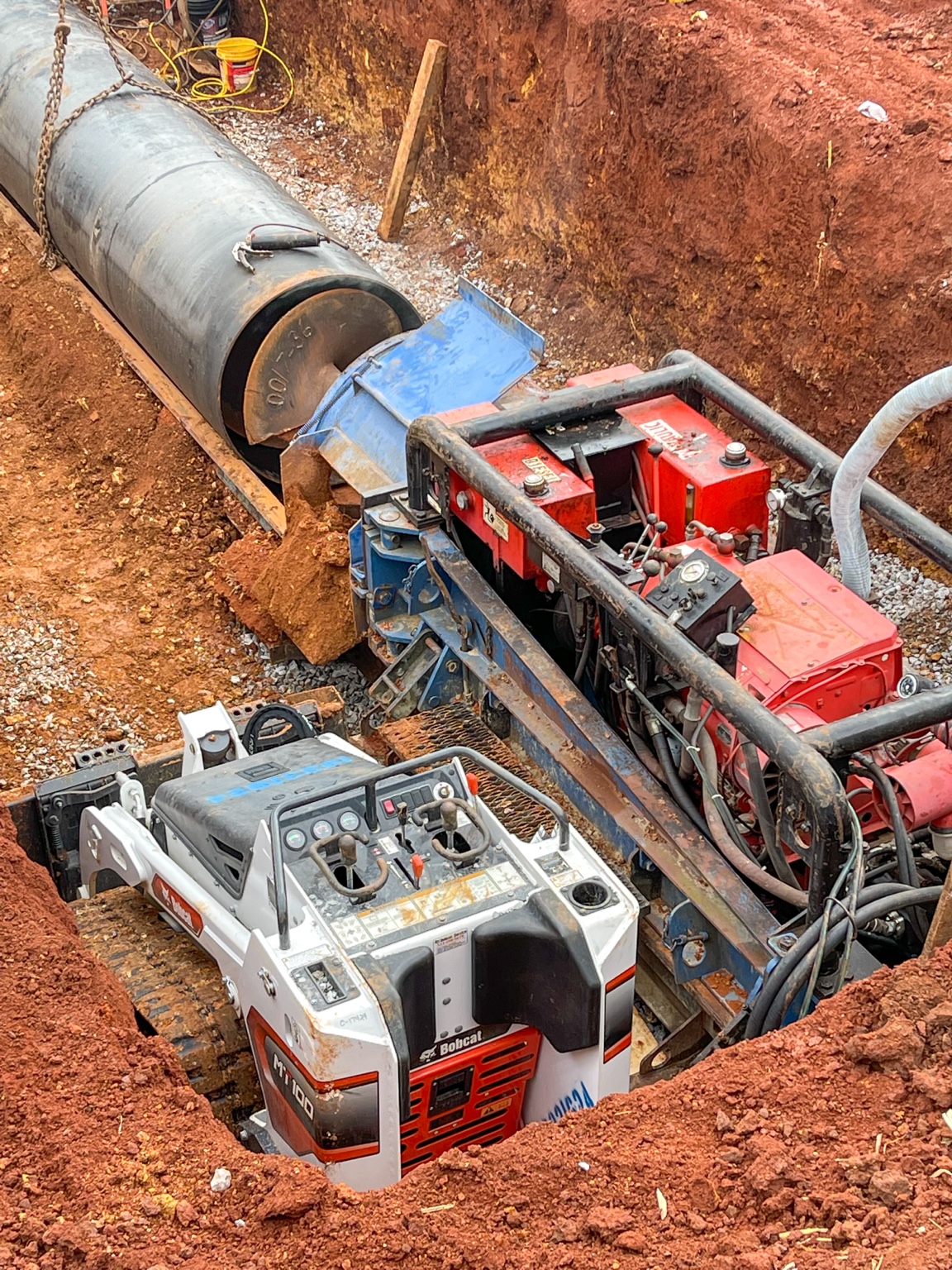 Deep shoring pit and casing layout