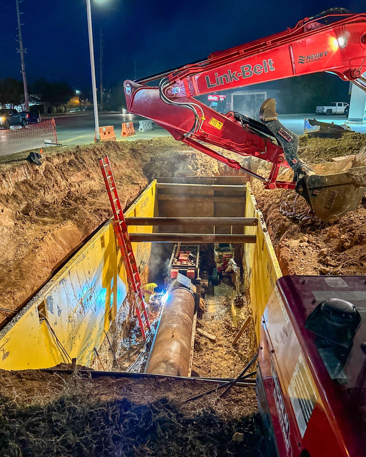 Deep shoring pit installation